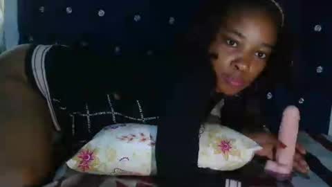 Snapshot of delicacylicious_babe chatting on May 2026 05:01:02 AM delicacylicious_babe online show from May 2026 05:01:02 AM