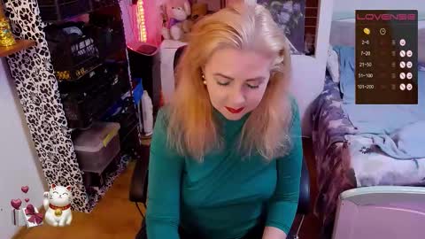 Delicacat online show from October 2025 09:27:01 PM