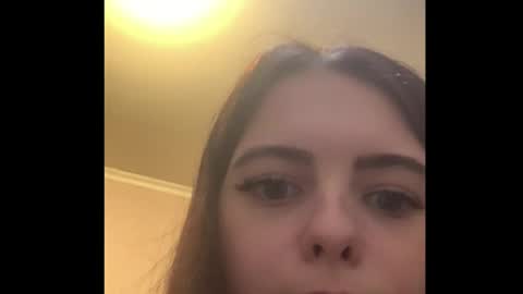 Snapshot of deliciastombaugh chatting on April 2026 05:32:02 PM Kiki online show from April 2026 05:32:02 PM