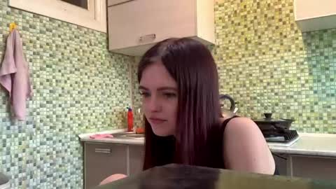 Snapshot of deliciastombaugh chatting on April 2026 03:18:02 PM Kiki online show from April 2026 03:18:02 PM