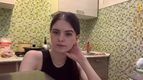 Snapshot of deliciastombaugh chatting on April 2026 07:58:02 PM Kiki online show from April 2026 07:58:02 PM