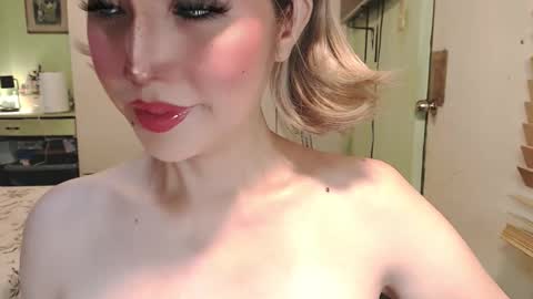 Snapshot of deliciosats chatting on May 2026 01:44:01 AM Mercedes online show from May 2026 01:44:01 AM