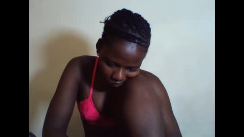Snapshot of deliciousbabe01 chatting on October 2025 12:00:02 AM EVAH online show from October 2025 12:00:02 AM
