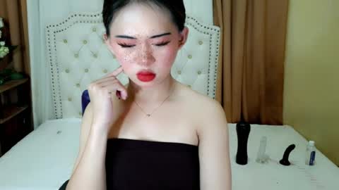 Snapshot of deliciously_sophie chatting on June 2026 05:16:02 AM Sophie online show from June 2026 05:16:02 AM
