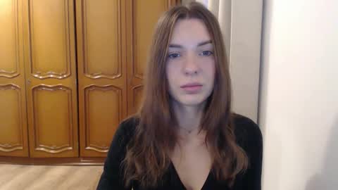 Aurora online show from November 2025 06:25:01 AM