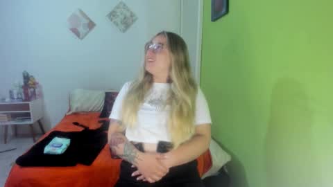 Snapshot of delilah_888 chatting on December 2025 01:24:01 AM Delalih online show from December 2025 01:24:01 AM