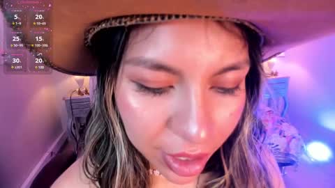 Snapshot of delilah_fix chatting on February 2025 01:41:01 PM della online show from February 2025 01:41:01 PM