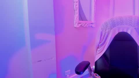 Snapshot of delilah_fix chatting on March 2025 05:34:02 PM della online show from March 2025 05:34:02 PM