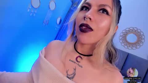 Snapshot of delilah_fix chatting on October 2025 09:04:01 PM della online show from October 2025 09:04:01 PM