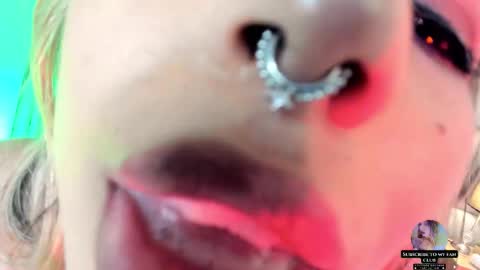Snapshot of delilah_fix chatting on October 2025 10:32:02 PM della online show from October 2025 10:32:02 PM