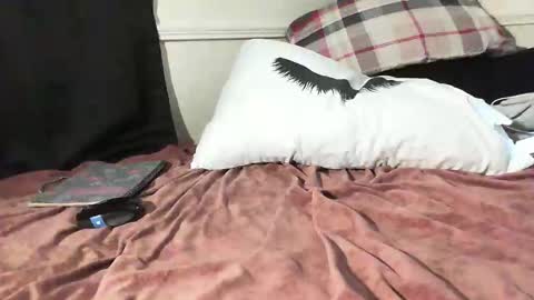 Snapshot of delilahbeccalynn143 chatting on October 2025 04:25:02 AM DelilahPrince online show from October 2025 04:25:02 AM