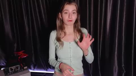 Rochel online show from November 2025 06:52:01 PM