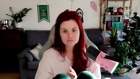 dellacrush_ online show from December 2025 08:56:02 AM