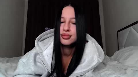 delly_love online show from October 2025 03:07:01 AM