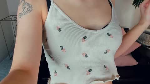 Snapshot of deloresschiller chatting on March 2026 01:17:01 PM Eliza online show from March 2026 01:17:01 PM