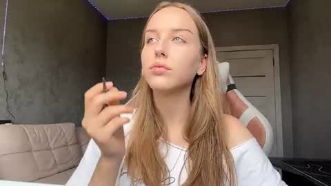 Mia online show from July 2026 11:25:02 AM