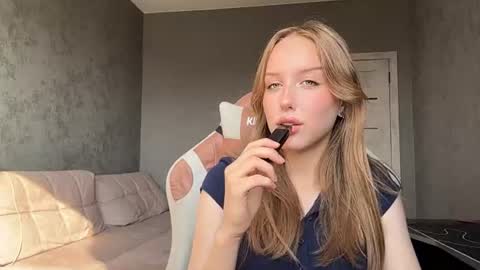 Mia online show from July 2026 01:59:01 PM
