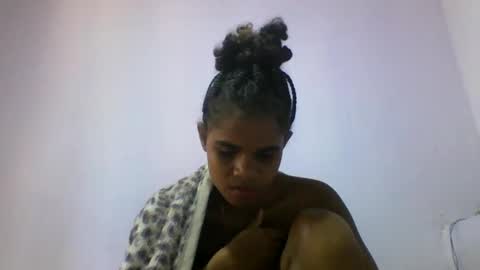 delphine online show from March 2026 07:02:01 AM