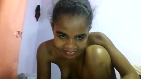 delphine online show from March 2026 05:46:01 AM