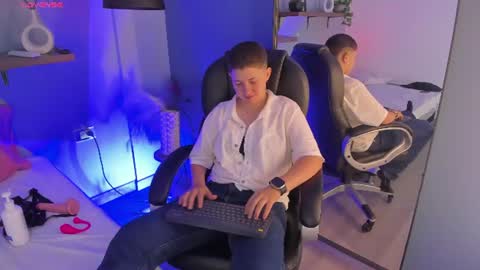 Snapshot of deluca_vega chatting on June 2026 12:59:01 PM Deluca Vega online show from June 2026 12:59:01 PM