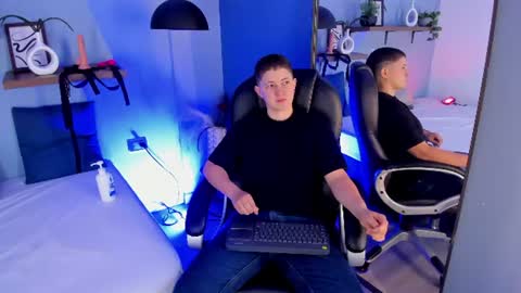 Snapshot of deluca_vega chatting on June 2026 12:03:02 PM Deluca Vega online show from June 2026 12:03:02 PM