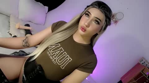 Chesca online show from March 2025 03:11:01 AM