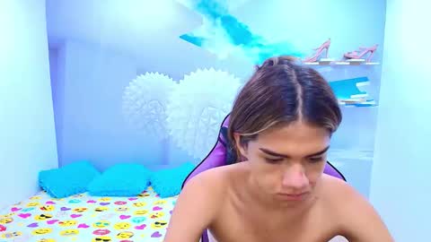 Snapshot of demi_leed chatting on February 2026 12:34:02 PM DEMI online show from February 2026 12:34:02 PM