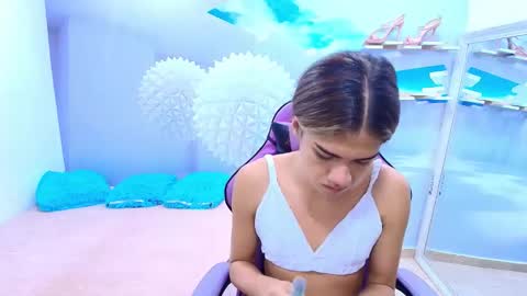 Snapshot of demi_leed chatting on February 2026 11:54:01 AM DEMI online show from February 2026 11:54:01 AM