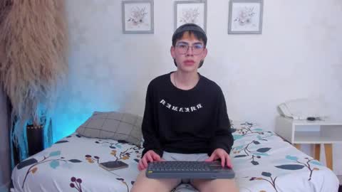 demian_hush online show from February 2026 07:17:02 PM