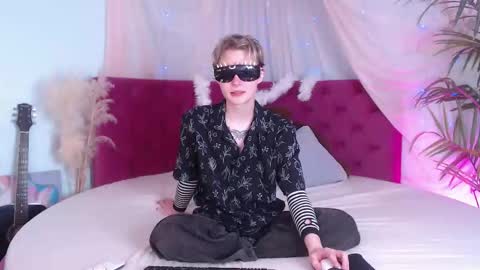 demianenglen online show from September 2025 09:49:01 PM