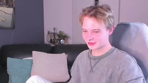 demianenglen online show from October 2025 10:21:02 PM