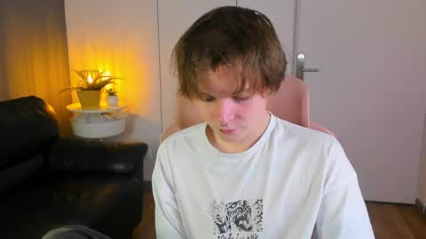 demianenglen online show from April 2026 01:33:02 PM