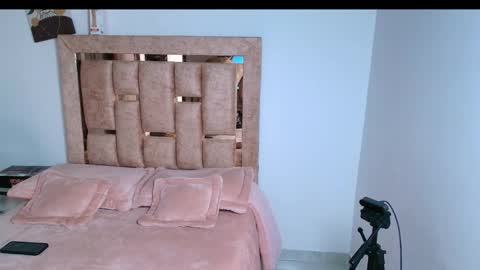 Demian and Salvatore online show from November 2025 08:08:02 PM