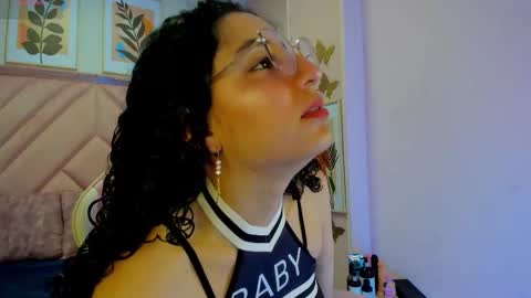 Demi online show from December 2025 04:33:02 AM