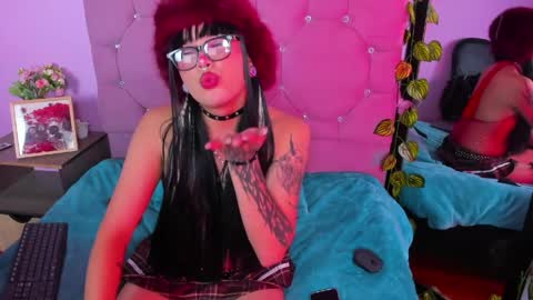 Snapshot of demony_deadboy chatting on March 2026 05:19:01 AM Maki online show from March 2026 05:19:01 AM