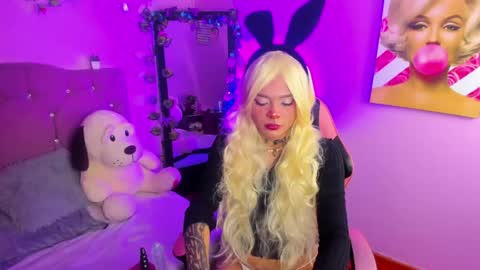 Snapshot of demony_deadboy chatting on April 2026 06:08:01 AM Maki online show from April 2026 06:08:01 AM