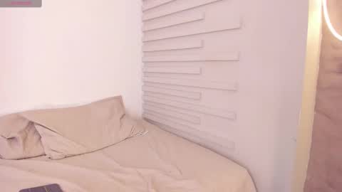 Snapshot of demy_ruiz chatting on February 2025 05:43:02 AM demy_ruiz online show from February 2025 05:43:02 AM