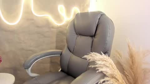 Snapshot of demy_ruiz chatting on March 2025 05:35:02 AM demy_ruiz online show from March 2025 05:35:02 AM