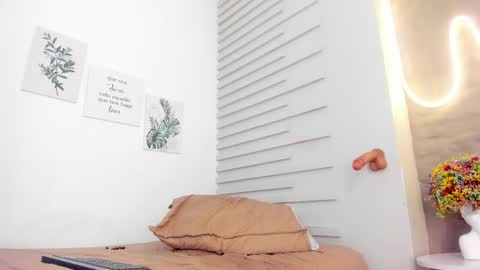 Snapshot of demy_ruiz chatting on March 2025 05:40:02 AM demy_ruiz online show from March 2025 05:40:02 AM