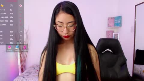 Snapshot of demyanderson_ chatting on June 2026 11:32:01 PM Demy online show from June 2026 11:32:01 PM