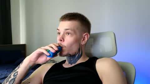 Snapshot of denis_here chatting on June 2026 12:28:02 PM Denis online show from June 2026 12:28:02 PM