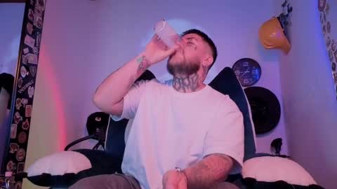 Snapshot of denjig chatting on September 2025 04:45:02 AM Oliver online show from September 2025 04:45:02 AM