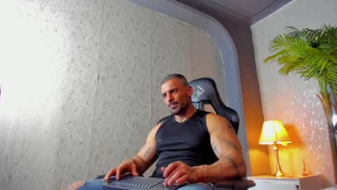 Snapshot of dennis_cox_ chatting on February 2025 06:08:02 PM dennis_cox_ online show from February 2025 06:08:02 PM