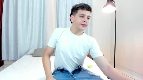 Snapshot of dennis_hills chatting on April 2026 07:18:02 PM Dennis online show from April 2026 07:18:02 PM