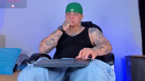 dennis munera online show from October 2025 02:38:01 PM