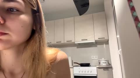 Denni online show from October 2025 05:33:02 PM