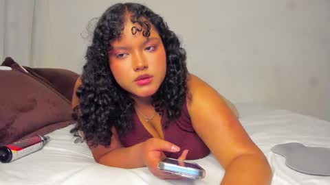 Dephne online show from October 2025 12:52:02 AM