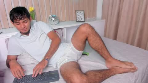 dereck_g online show from April 2026 04:48:01 AM