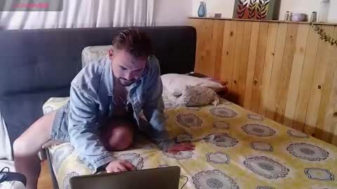 Dereck Mills3 online show from January 2026 03:22:01 AM