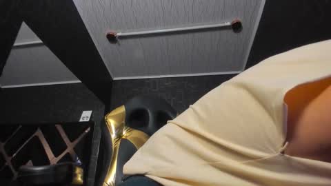 Snapshot of dereck_monroe chatting on February 2026 10:03:02 AM Dereck online show from February 2026 10:03:02 AM